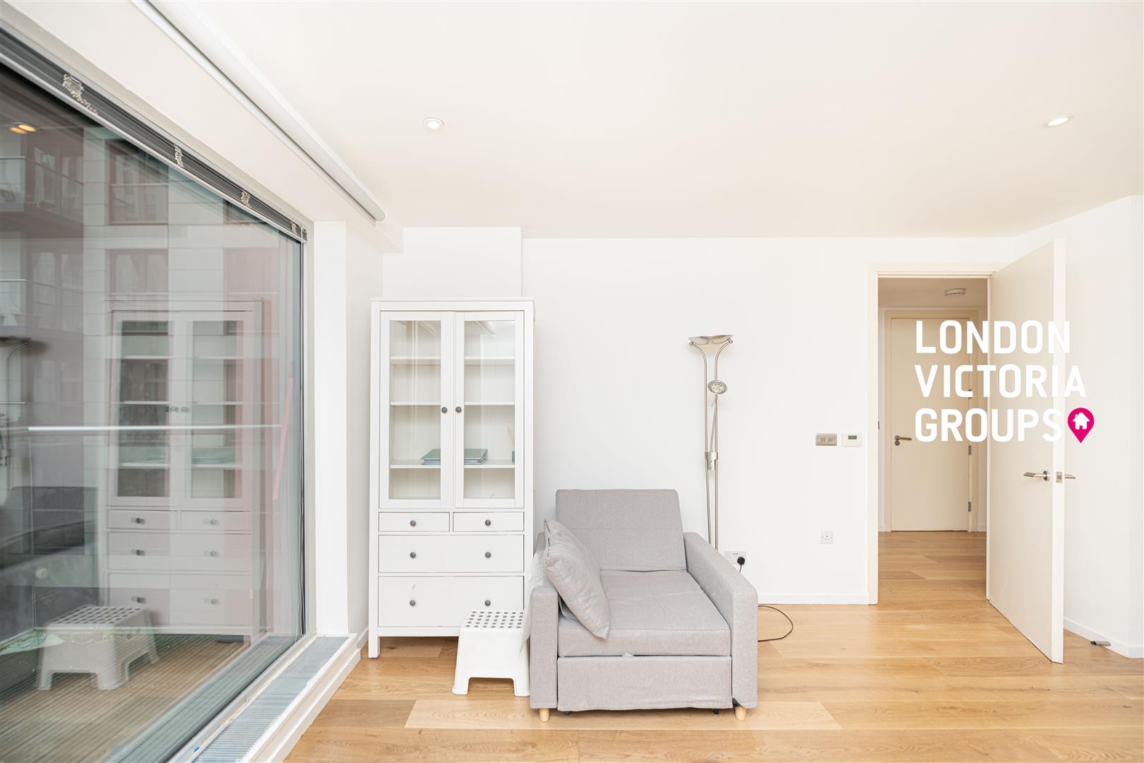 2 bed property in 12 Baltimore Wharf, London